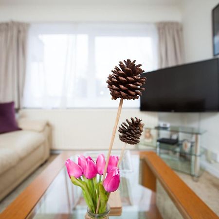 Appartamento Guestready - Spacious 2Br Flat In Peaceful Hove Esterno foto